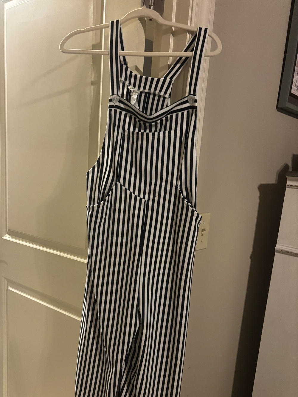 HALARA Black and White Vertical Stripe Overalls Jumpsuit